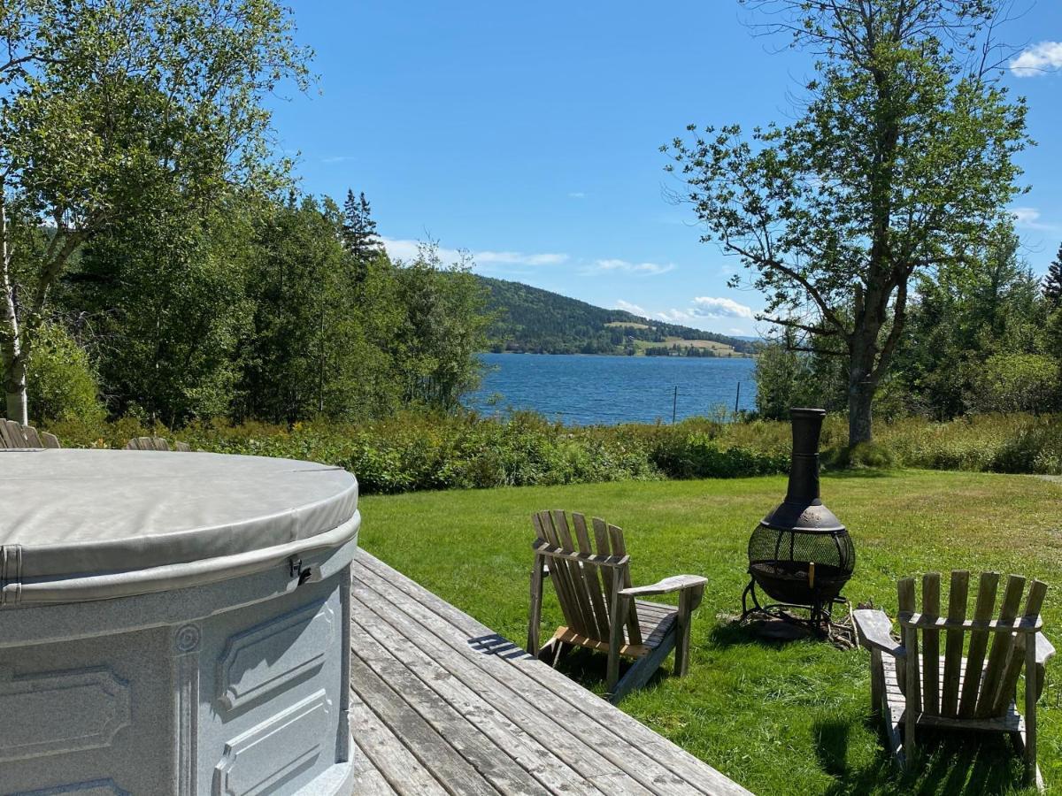 Broadwater Inn & Cottages Baddeck Exterior photo
