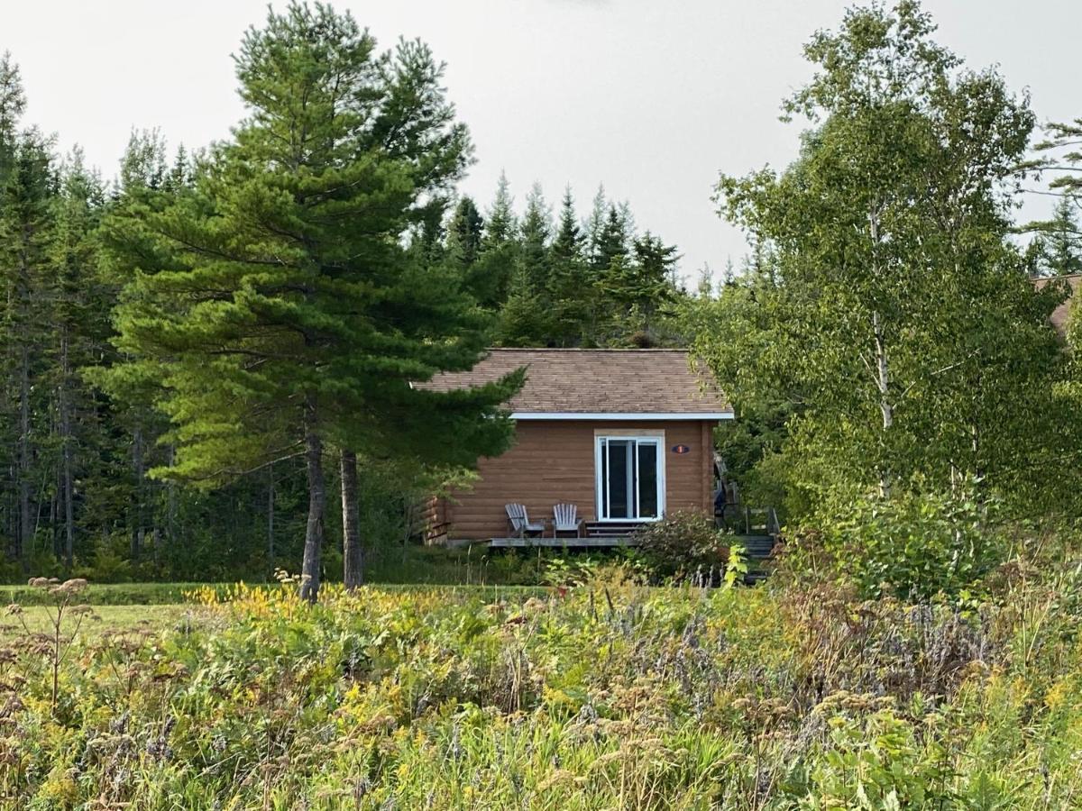 Broadwater Inn & Cottages Baddeck Exterior photo
