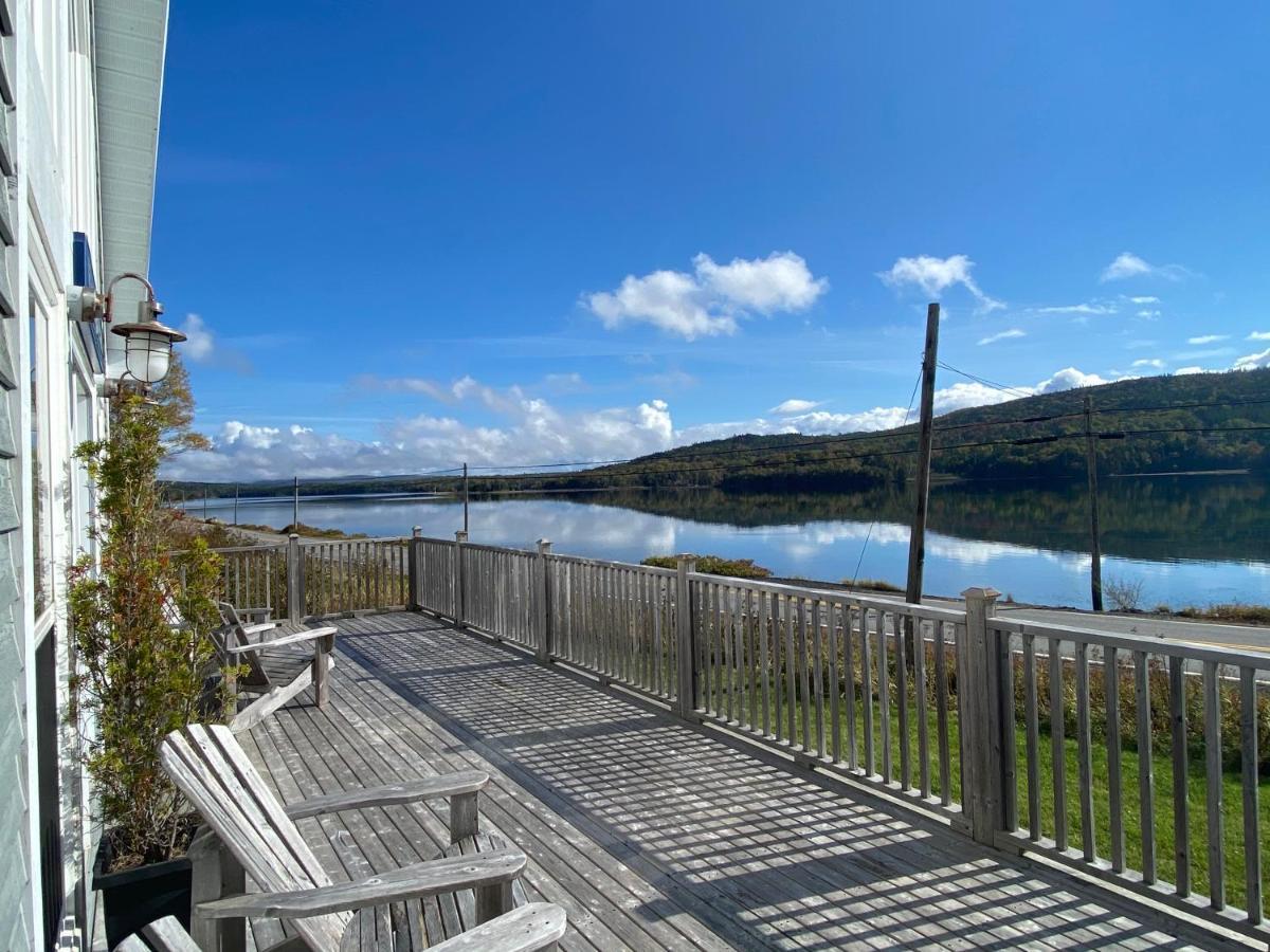 Broadwater Inn & Cottages Baddeck Exterior photo