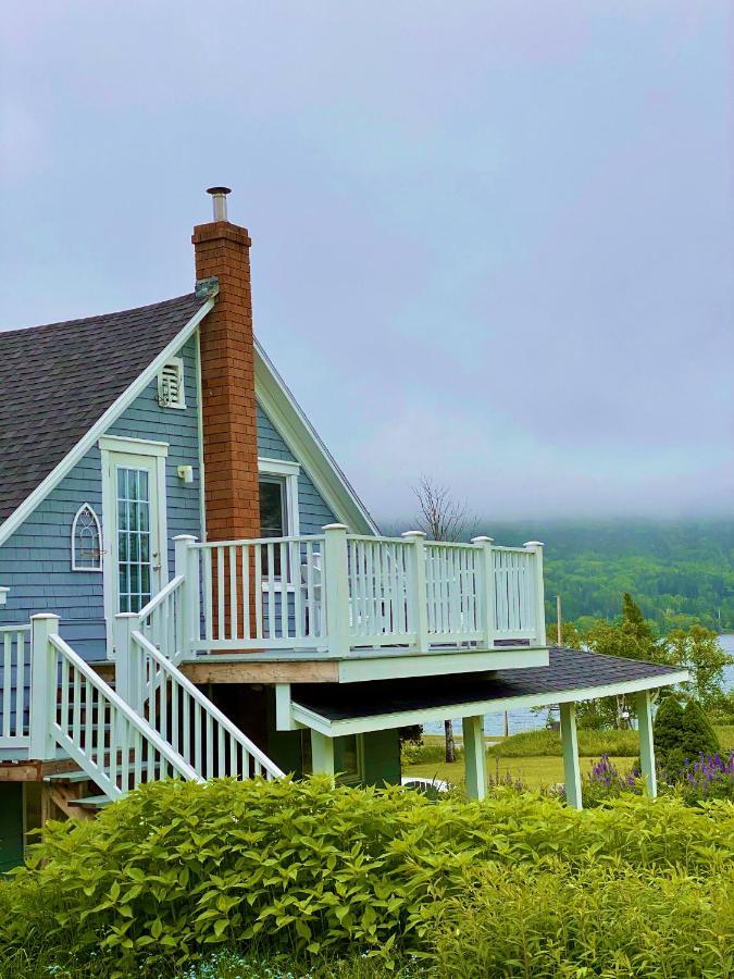 Broadwater Inn & Cottages Baddeck Exterior photo